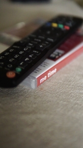 "me time"-DVD - Ansicht im Detail, mit Fernbedienung